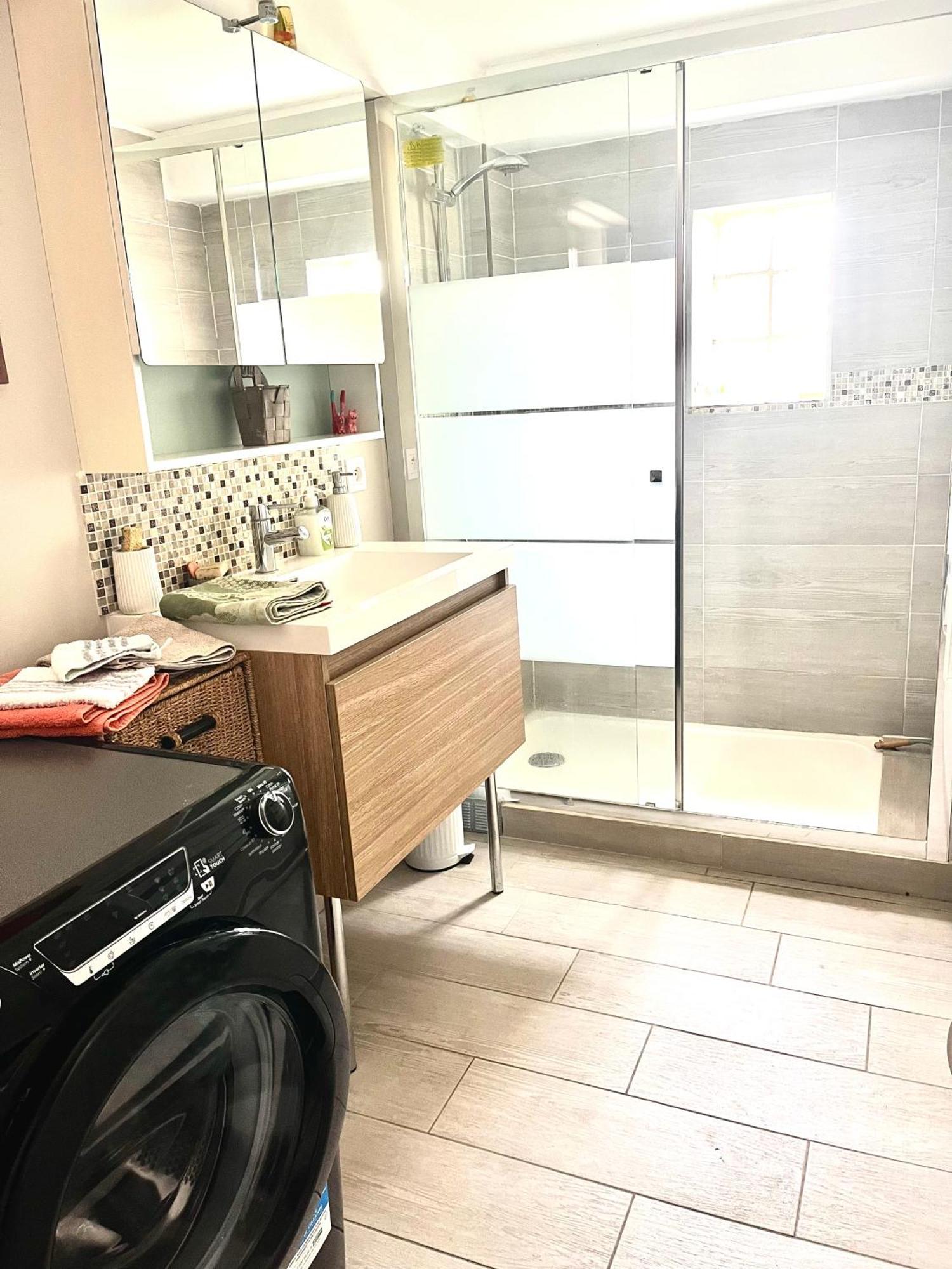Appartement Cosy Saint-Hilaire-de-Brethmas المظهر الخارجي الصورة
