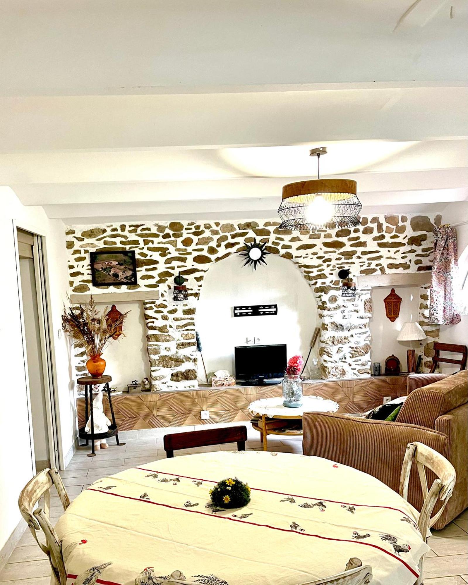 Appartement Cosy Saint-Hilaire-de-Brethmas المظهر الخارجي الصورة